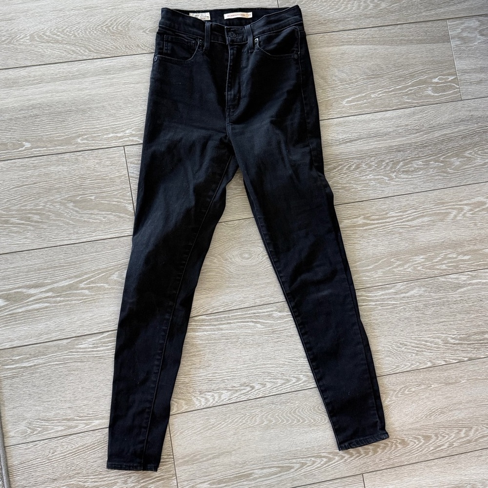 Signature by Levi Strauss Women's High Rise Jeans - Black